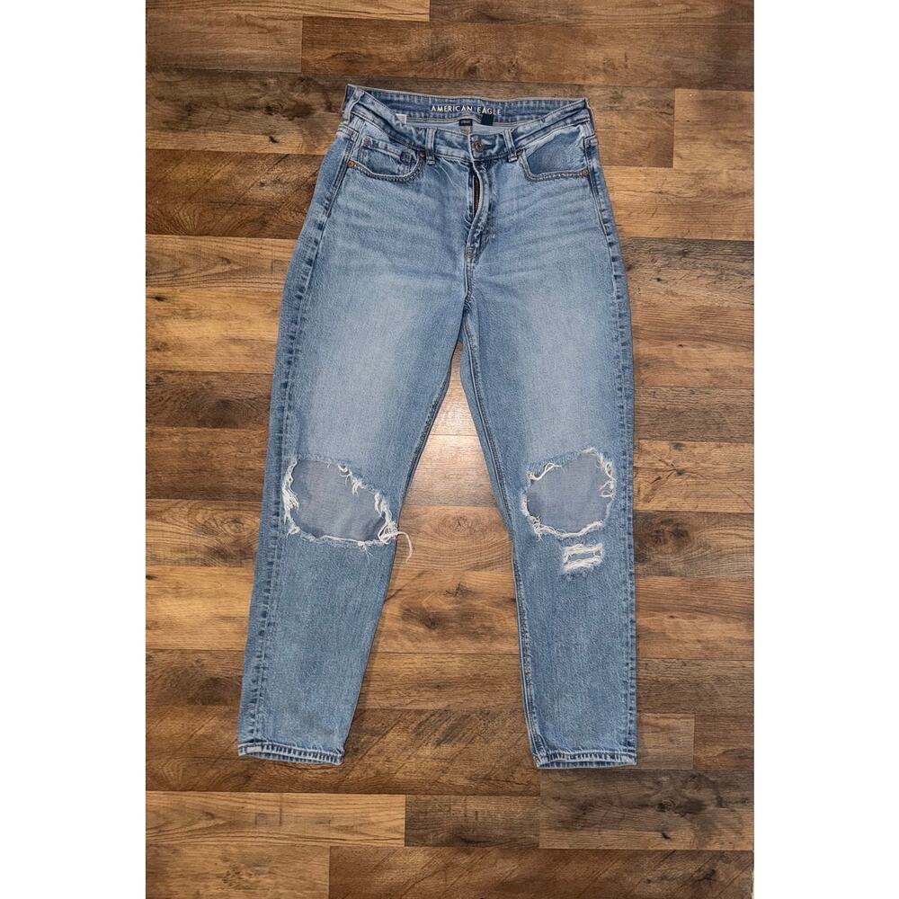 American Eagle women’s STRIGID distressed mom jeans - Picture 11 of 16